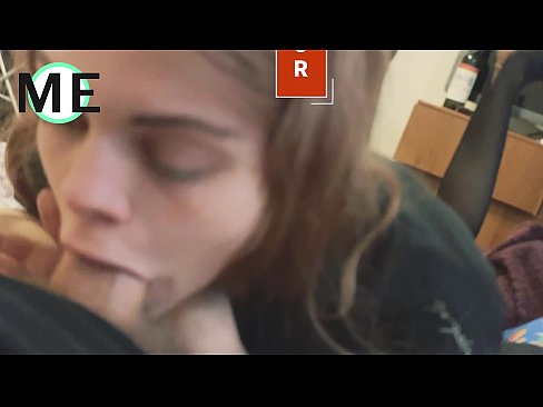 ❤️ 喉咙的鸡巴,撕裂的连裤袜和撕裂的高跟鞋很好地满足了 ☑ Sex video